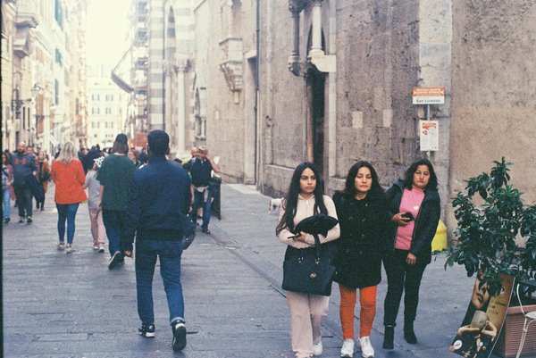 How Can You Incorporate Minimalist Design into Your UK Home?